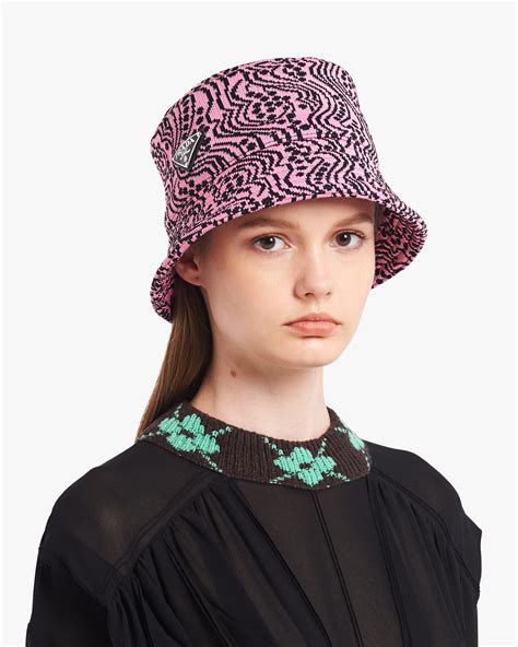 Cappello da pescatore in tela jacquard con dettagli in pelle 